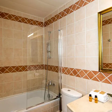 Eiffel Rive Gauche מלון 3*