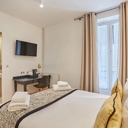 מלון Eiffel Rive Gauche 3*