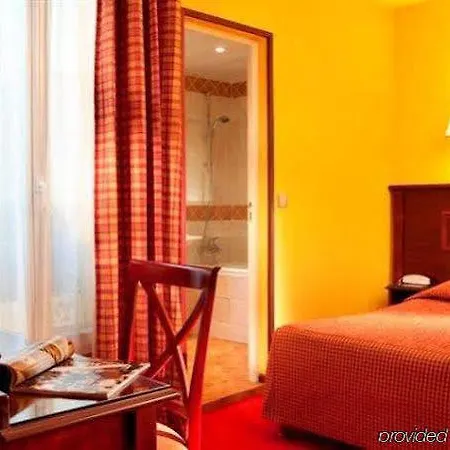 Eiffel Rive Gauche מלון 3*