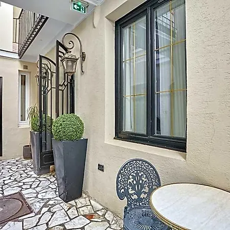 Hotel Eiffel Rive Gauche 3*