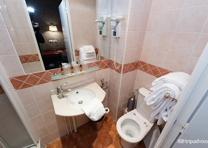 Eiffel Rive Gauche Отель