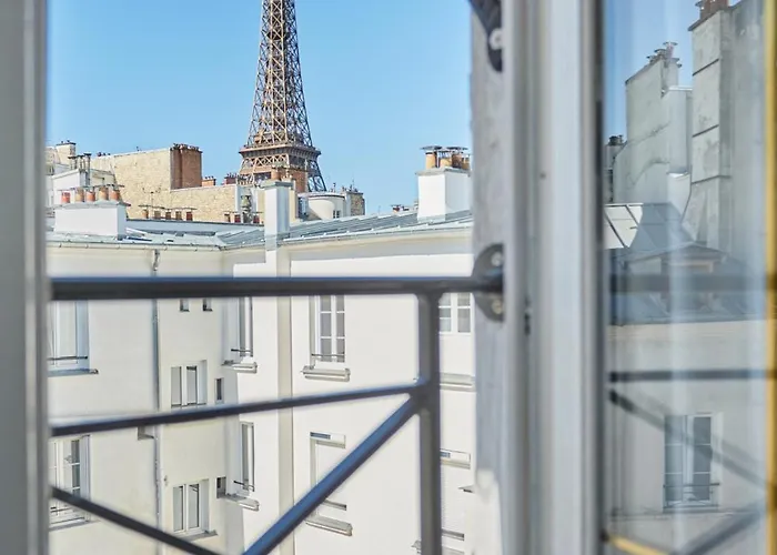 Eiffel Rive Gauche Parigi