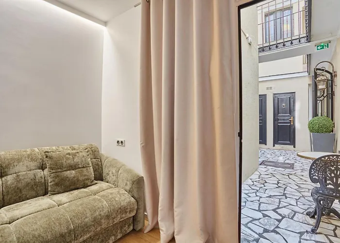 Hotel Eiffel Rive Gauche