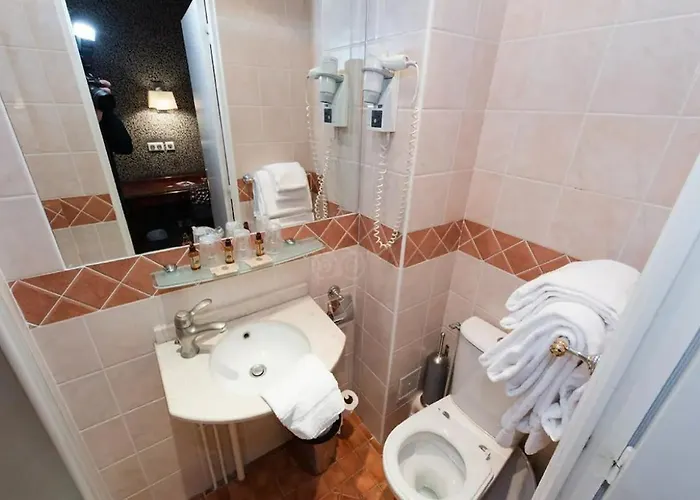 Hotel Eiffel Rive Gauche